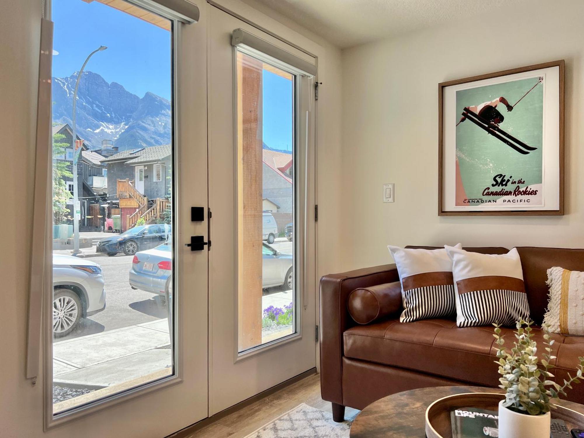 Apartament Special! New Downtown Mtn View Free Parking 2B&2B Canmore Zewnętrze zdjęcie