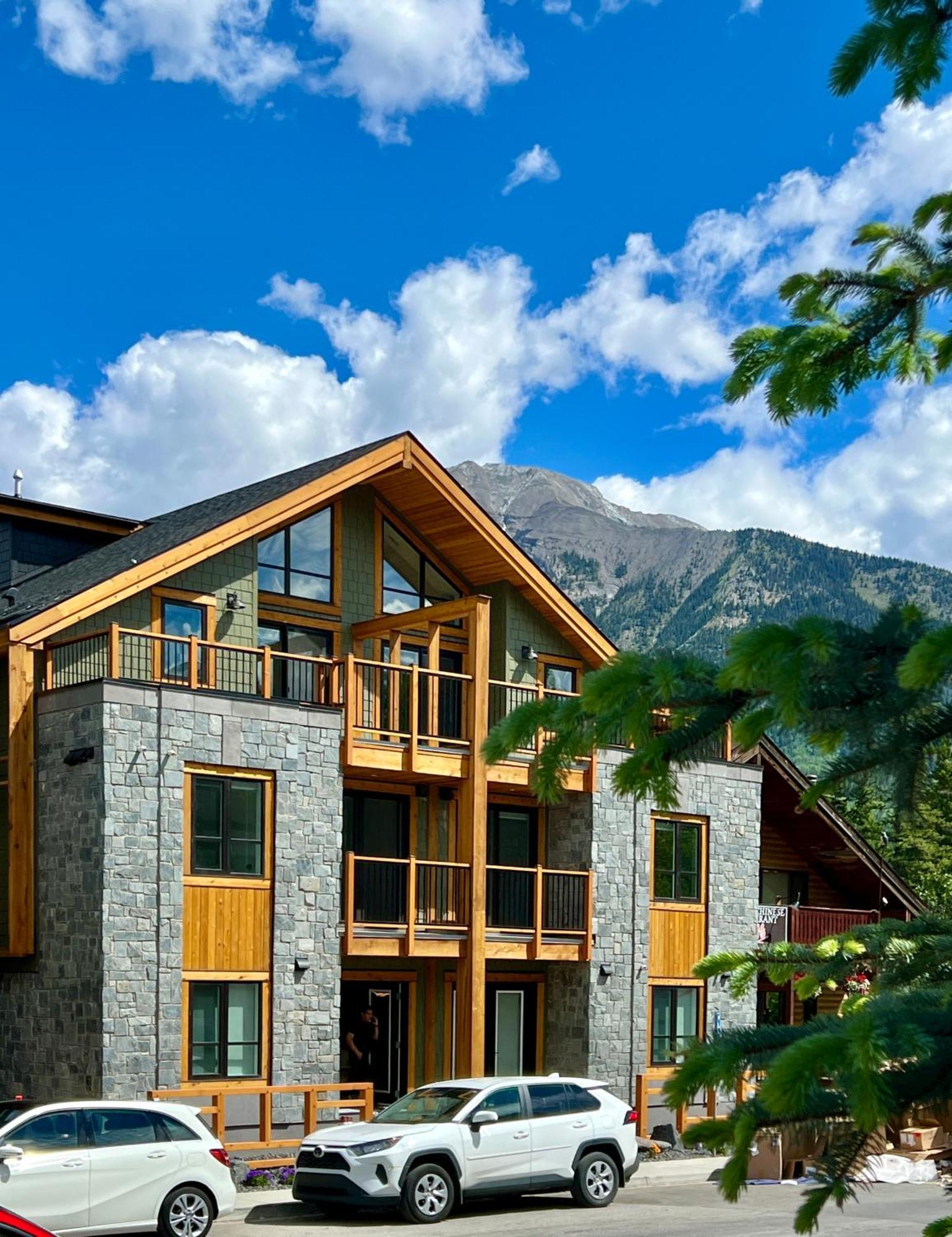 Apartament Special! New Downtown Mtn View Free Parking 2B&2B Canmore Zewnętrze zdjęcie