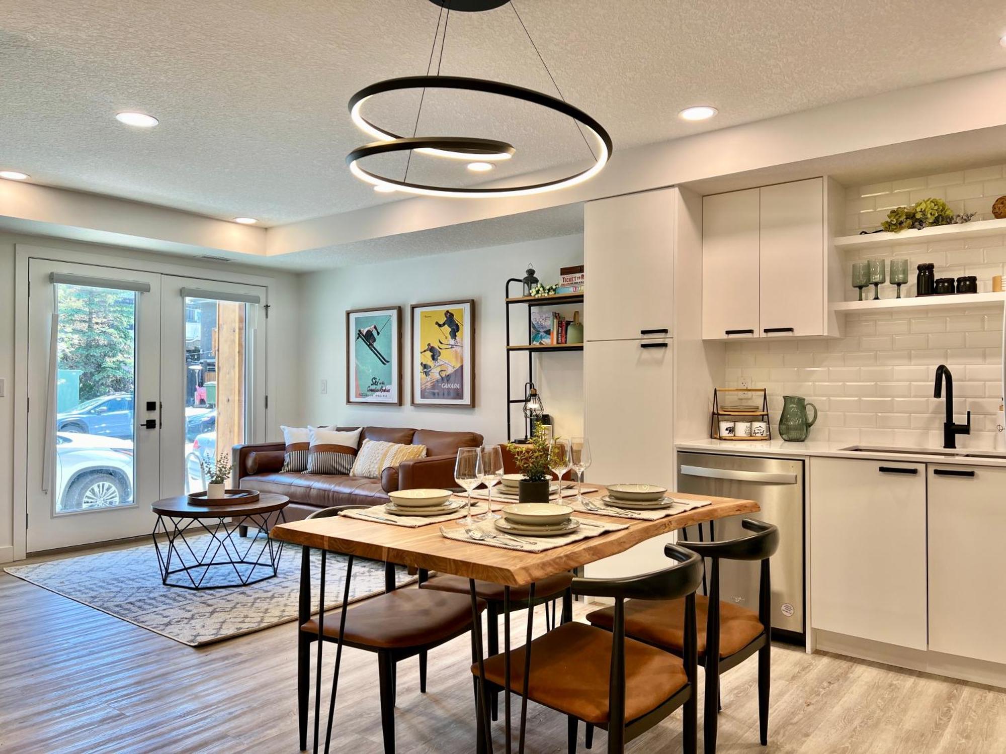 Apartament Special! New Downtown Mtn View Free Parking 2B&2B Canmore Zewnętrze zdjęcie