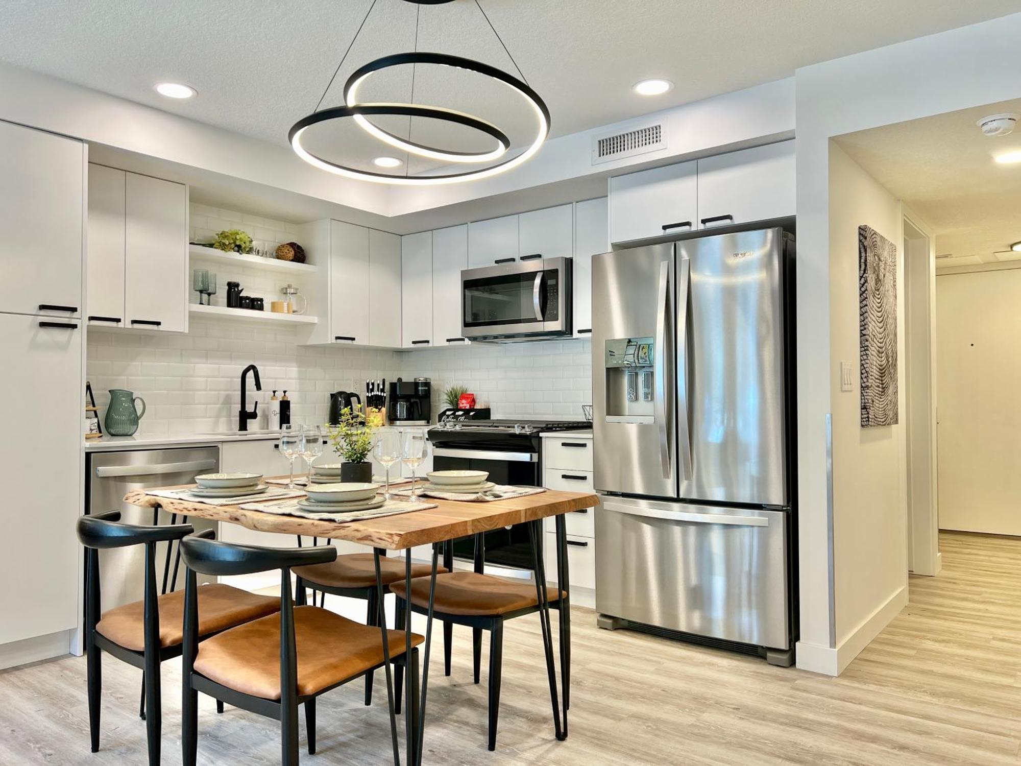 Apartament Special! New Downtown Mtn View Free Parking 2B&2B Canmore Zewnętrze zdjęcie