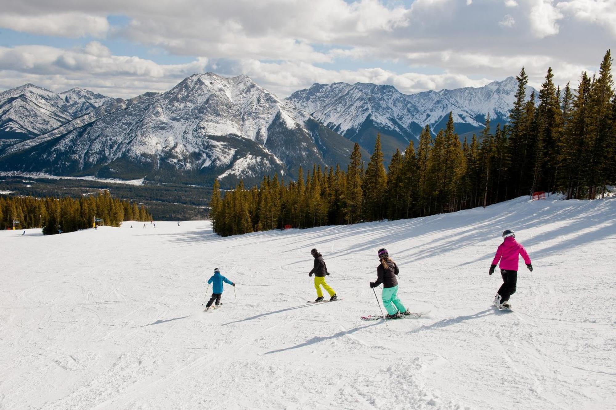 Apartament Special! New Downtown Mtn View Free Parking 2B&2B Canmore Zewnętrze zdjęcie