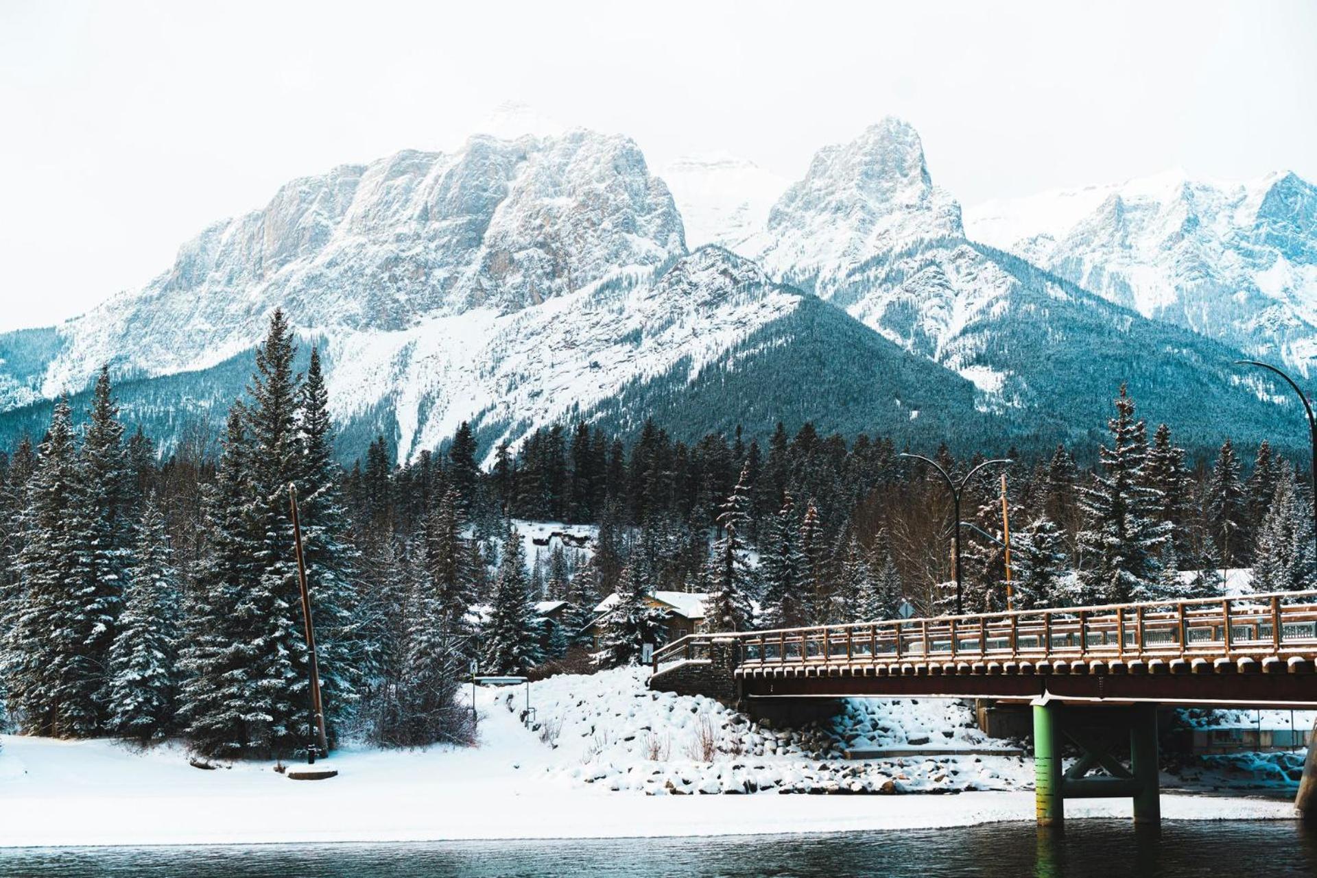 Apartament Special! New Downtown Mtn View Free Parking 2B&2B Canmore Zewnętrze zdjęcie